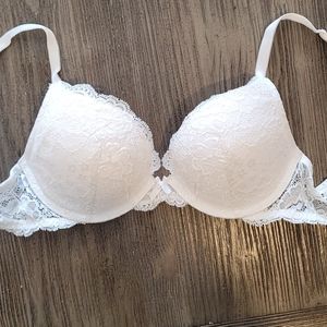 Victoria's secret white lace push up bra